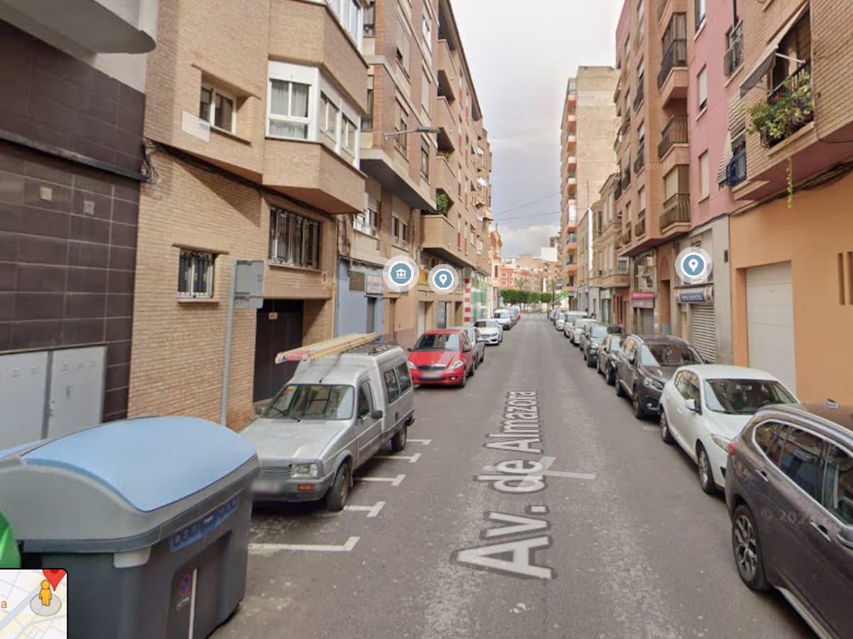 Desalojan varias viviendas y confinan un centro educativo en Castellón a causa de un escape de gas