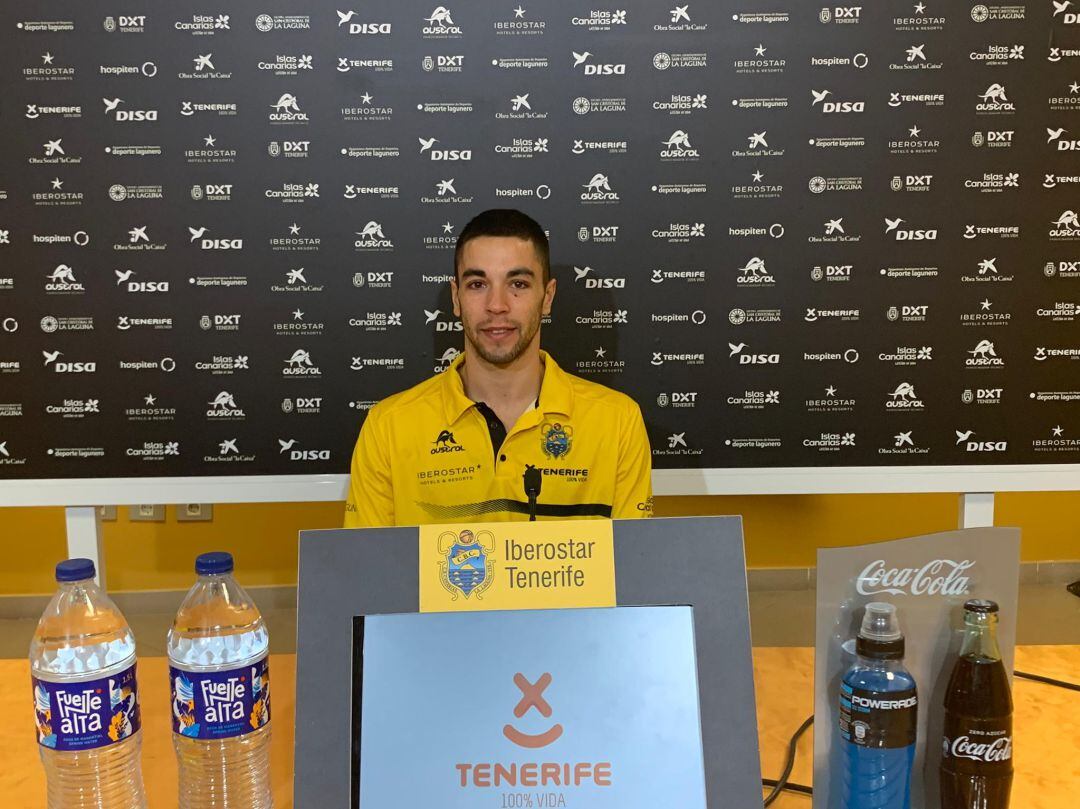 El base tinerfeño espera que el equipo tenga opciones de triunfo ante el Barça