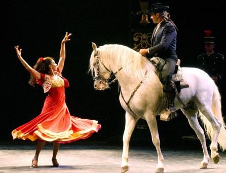 Imagen de una escena de &#039;Carmen&#039;, obra de Salvador Távora, en Sevilla (2003).