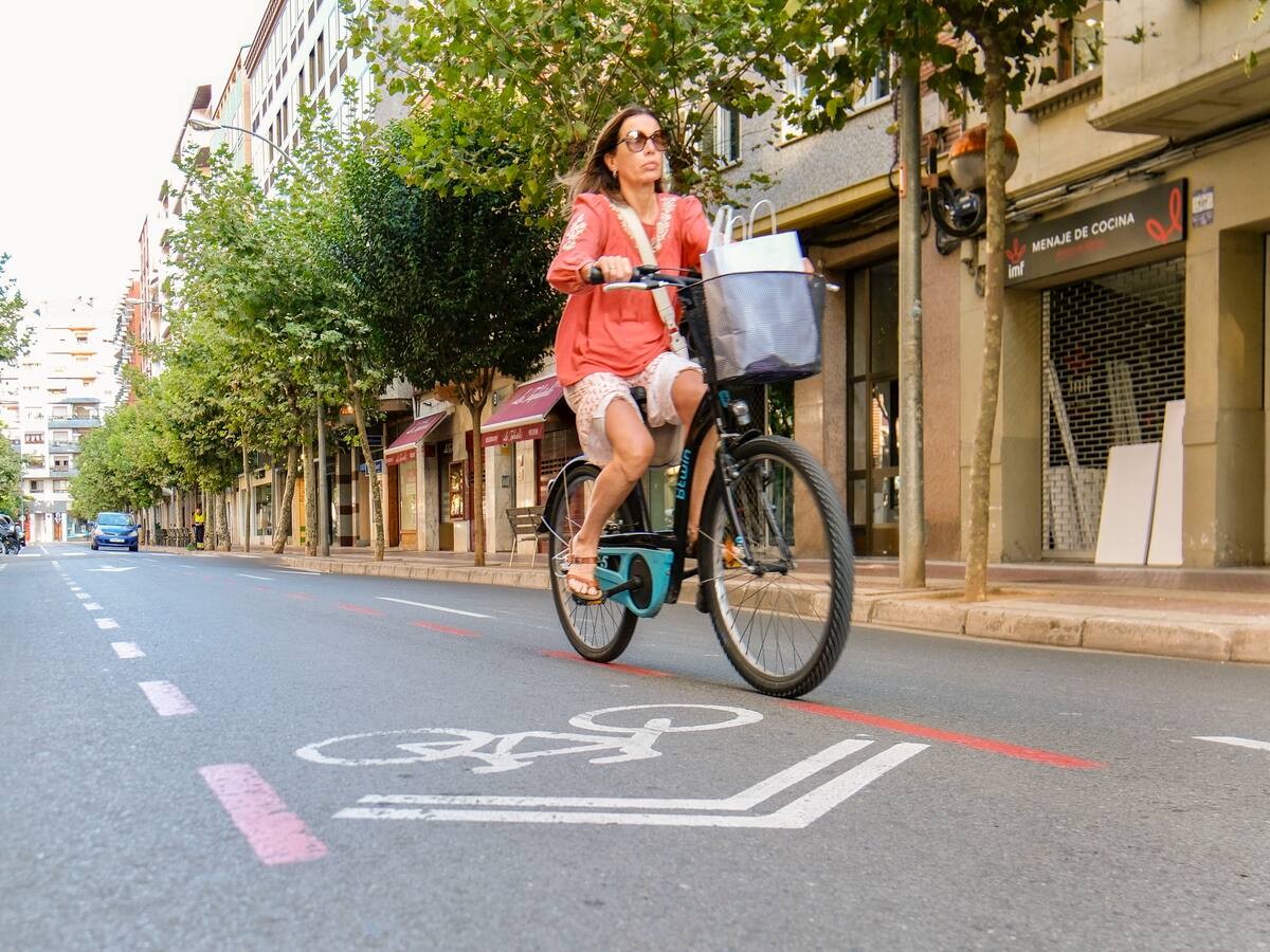 Escobar pide al ministro Puente "diálogo" y "una oportunidad" para Logroño y dice que irá a Europa a defender la opción del carril bici