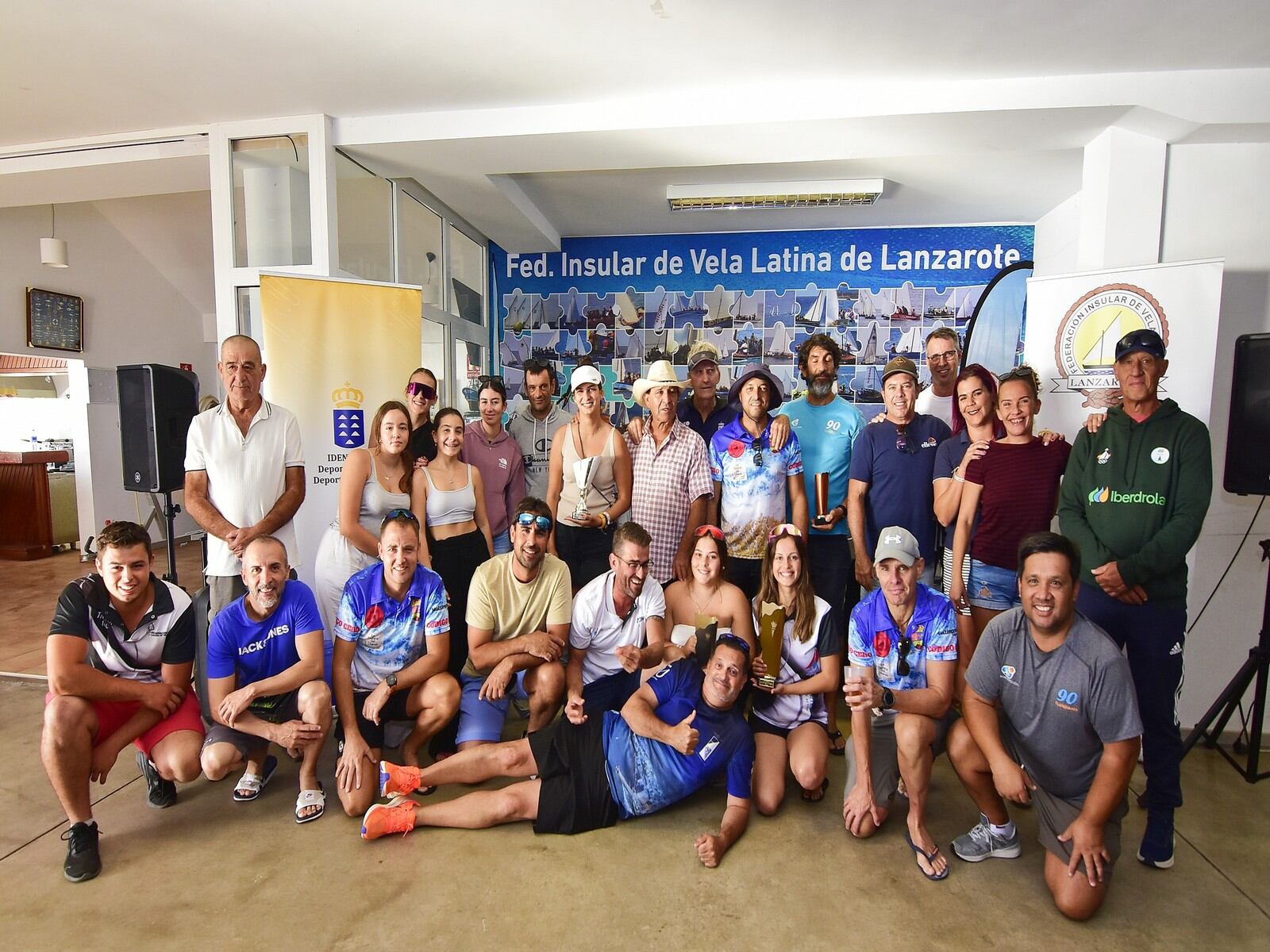 Varios de los participantes en el Trofeo de Patrones Noveles 2024 de Vela Latina en Lanzarote.