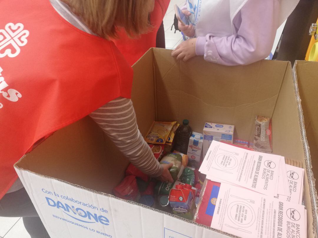 Imagen de uno de los supermercados ribereños en los que se llevó a cabo la recogida de alimentos