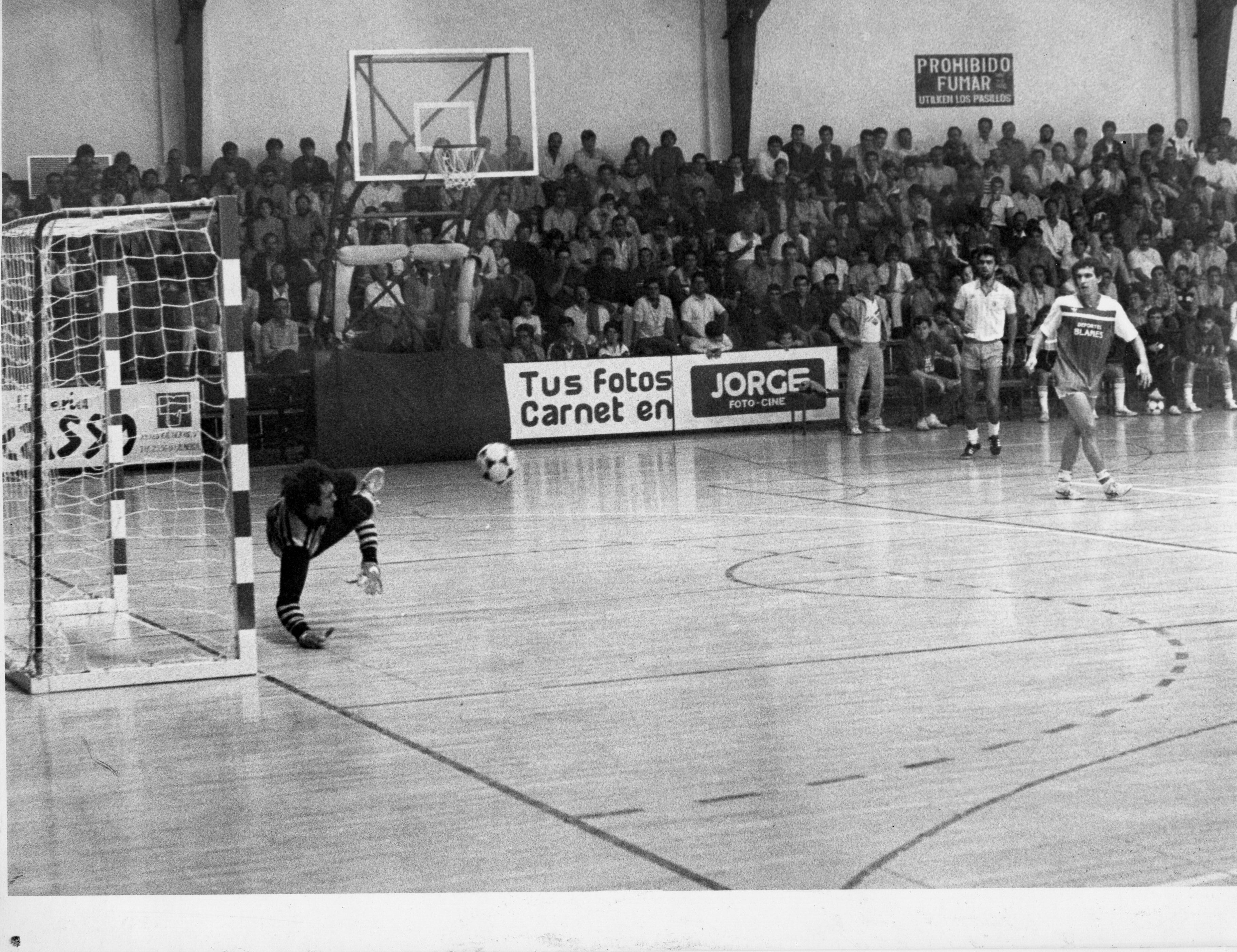 El pabellón hasta la bandera y partidos de antología.