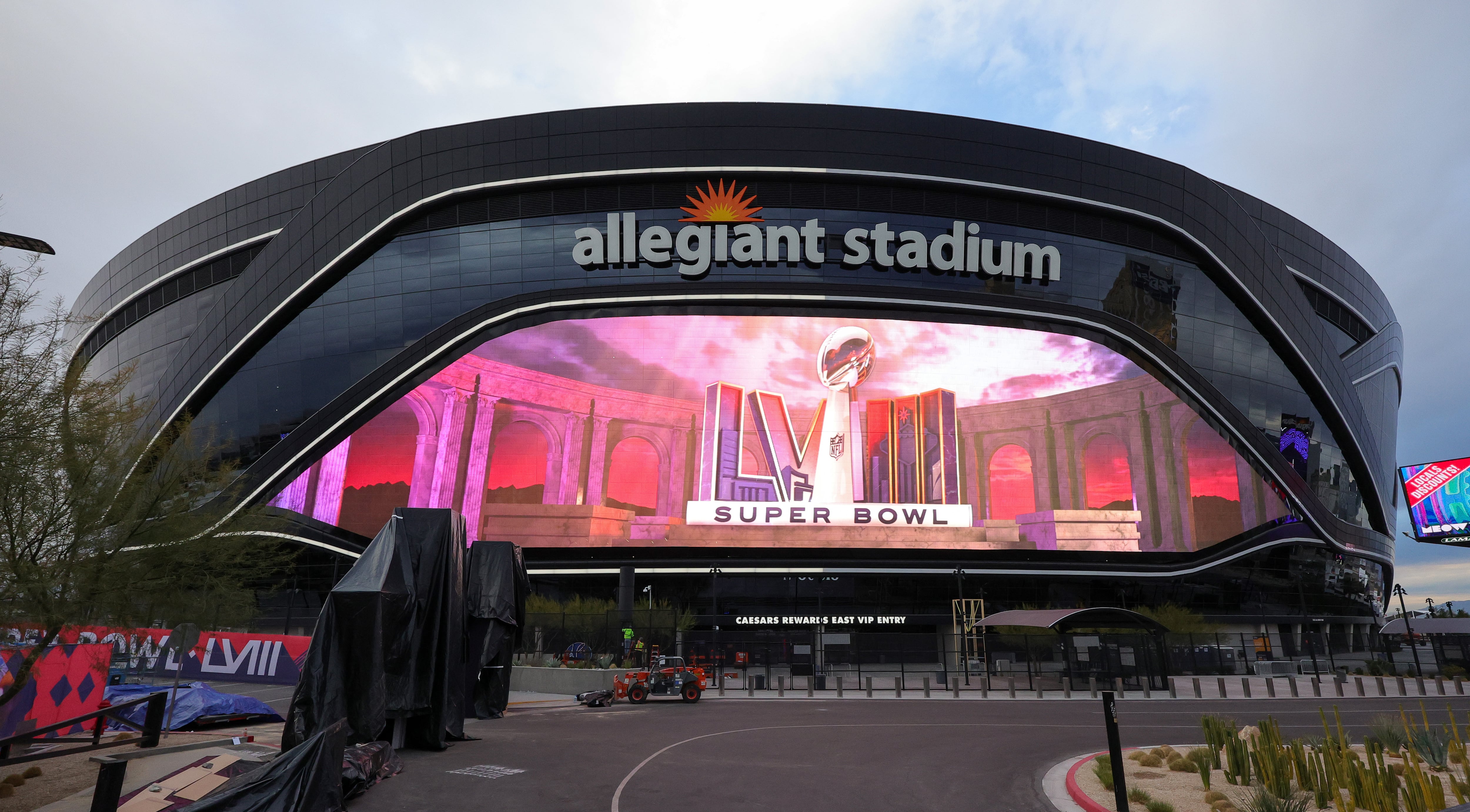 El Allegiant Stadium se prepara para la SuperBowl.