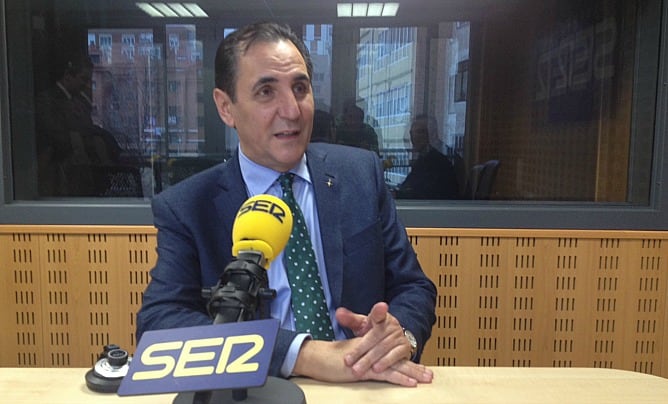 José Rolando Álvarez, en los estudios de Radio Valladolid