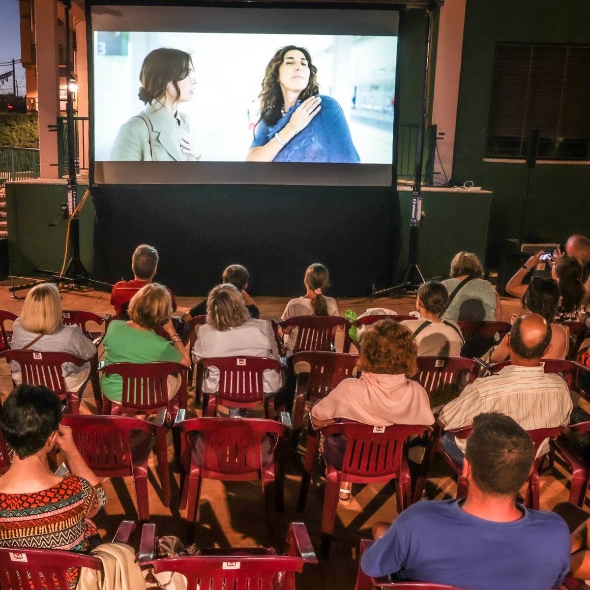 Elda apuesta por la cultura en los barrios con el cine de verano