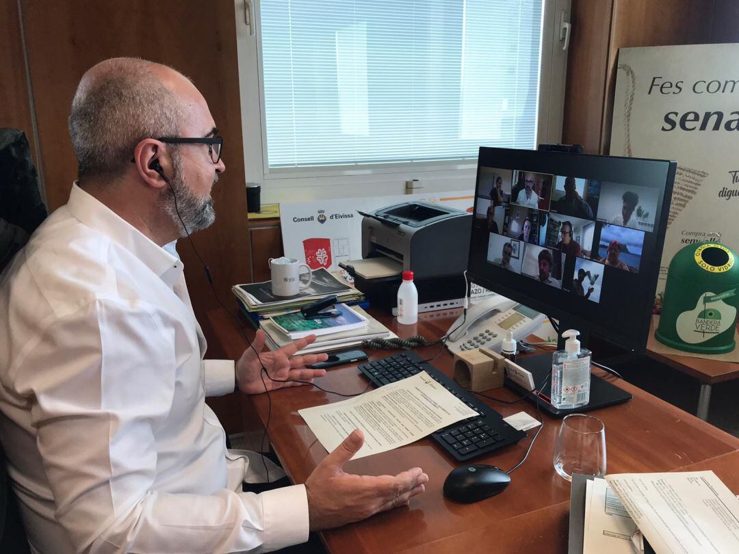 Reunión entre las instituciones