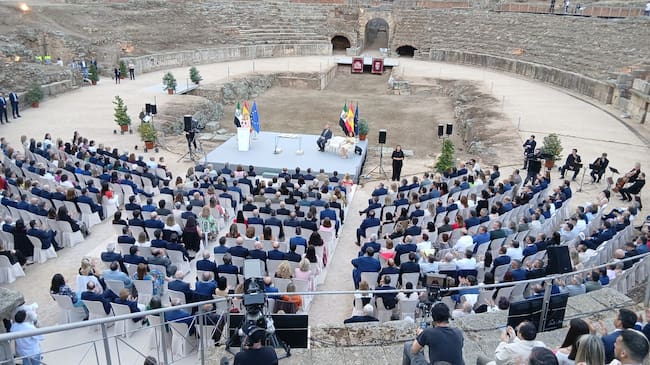 Un momento de la toma de posesión de María Guardiola