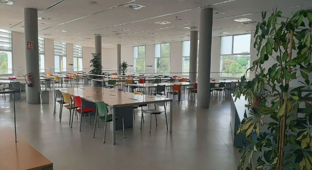 El centro permanecerá de momento abierto como sala de estudio, aunque, a partir de la próxima semana, también lo estará como sala de adultos, bebeteca, sala infantil y juvenil y sala joven.