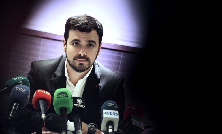 El candidato de IU-Unidad Popular a la Presidencia del Gobierno, Alberto Garzón, durante una rueda de prensa