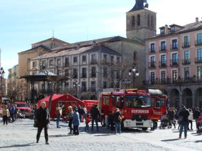 Exhibición del Servicio de bomberos en la Plaza Mayor