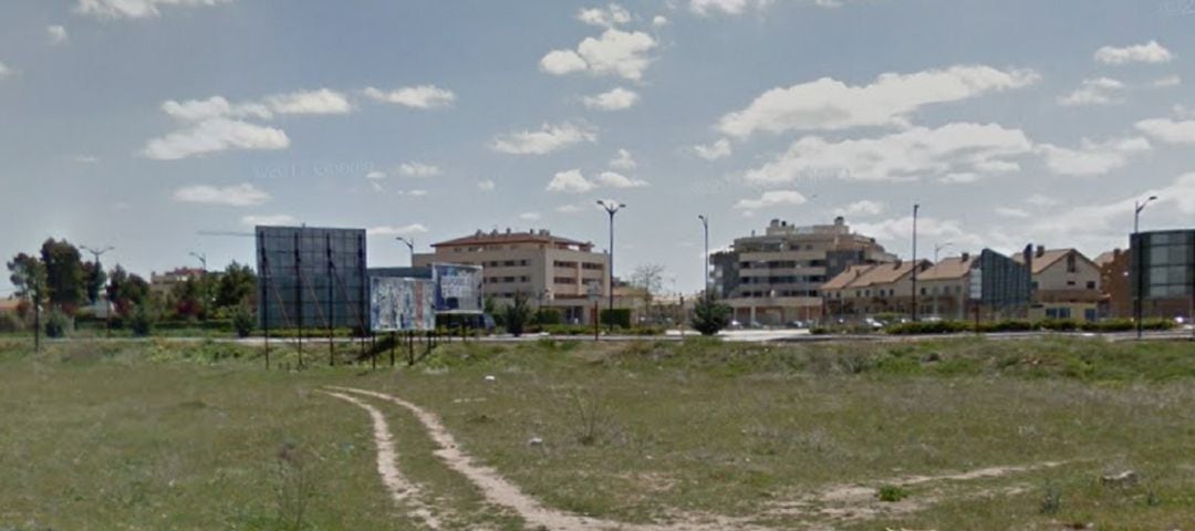 El sector 24 se encuentra entre la carretera de Valencia y las vías del tren, frente al barrio de Medicina