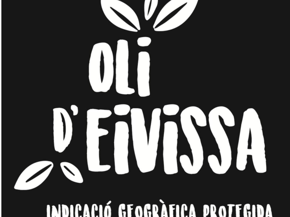 El aceite de oliva de Ibiza, con sello propio