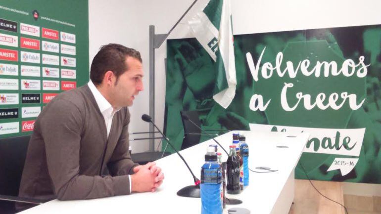 Rubén Baraja en la Sala de Prensa del Elche C.F.