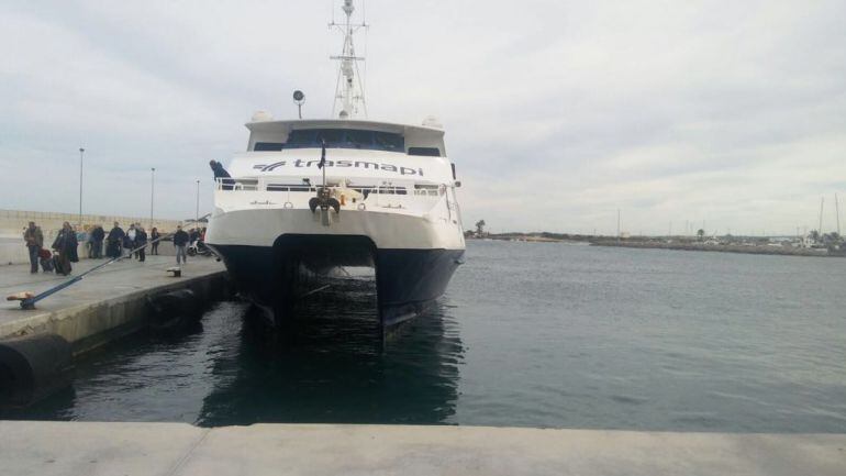 Imagen de archivo del puerto de La Savina