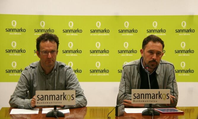 En la foto, Kepa Ugartemendia y Denis Itxaso, gerente y presidente de la Mancomunidad de San Marcos respectivamente