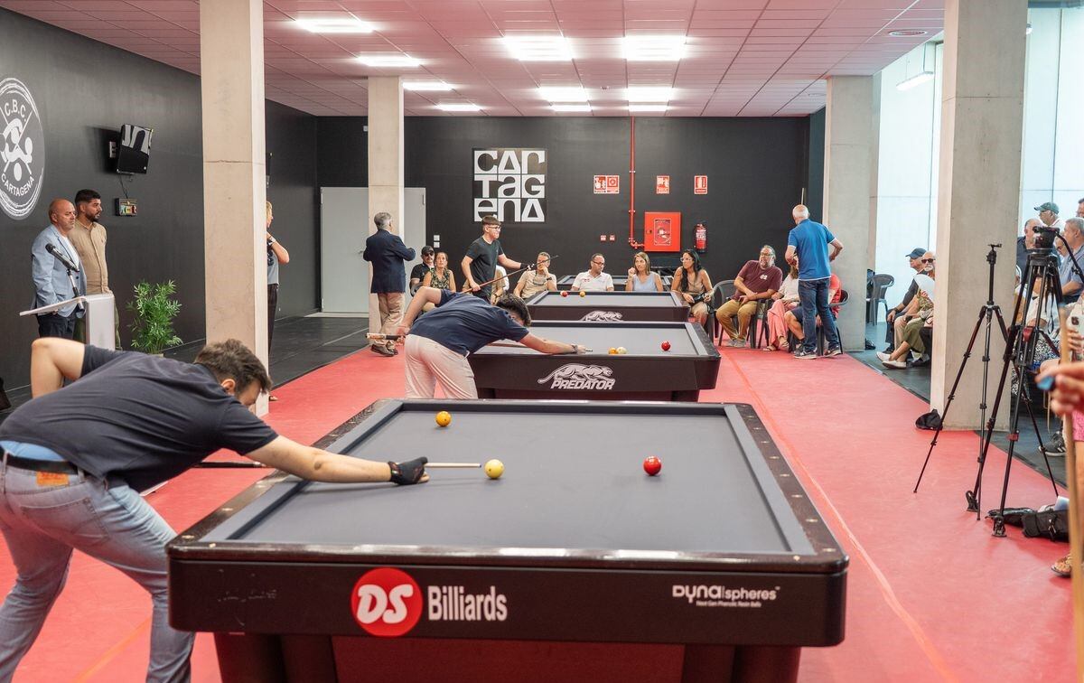 Cartagena abre en el Palacio de Deportes una sala profesional de billar preparada para competiciones internacionales