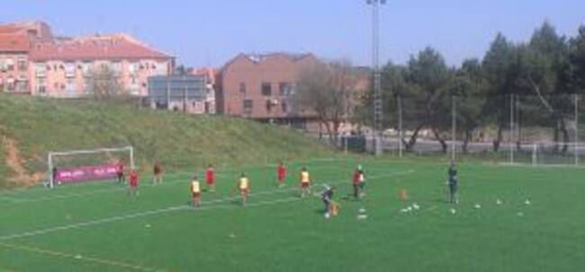 El equipo ejercitandose en el Anexo