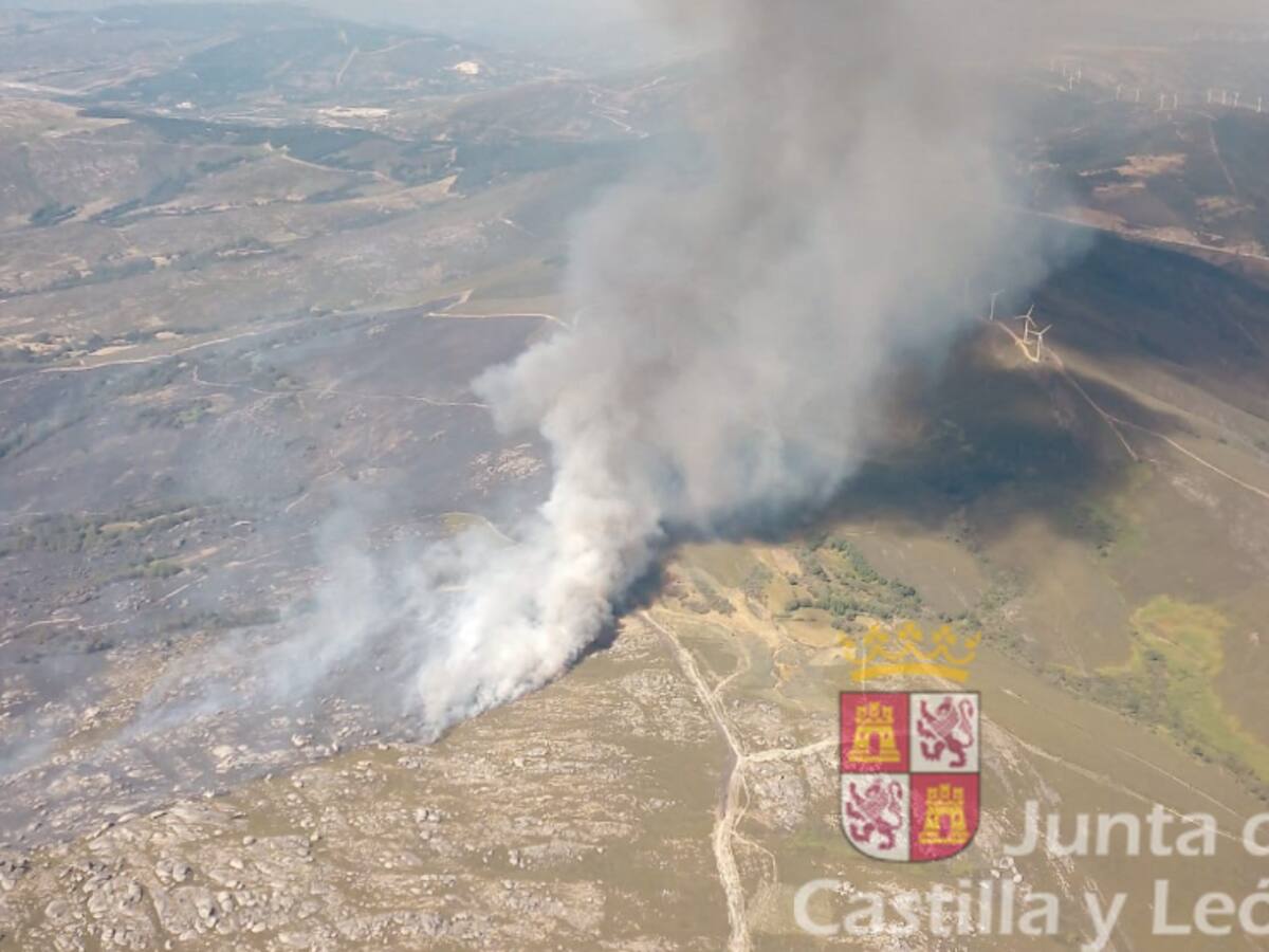 Baja a nivel 0 el incendio de Castromil