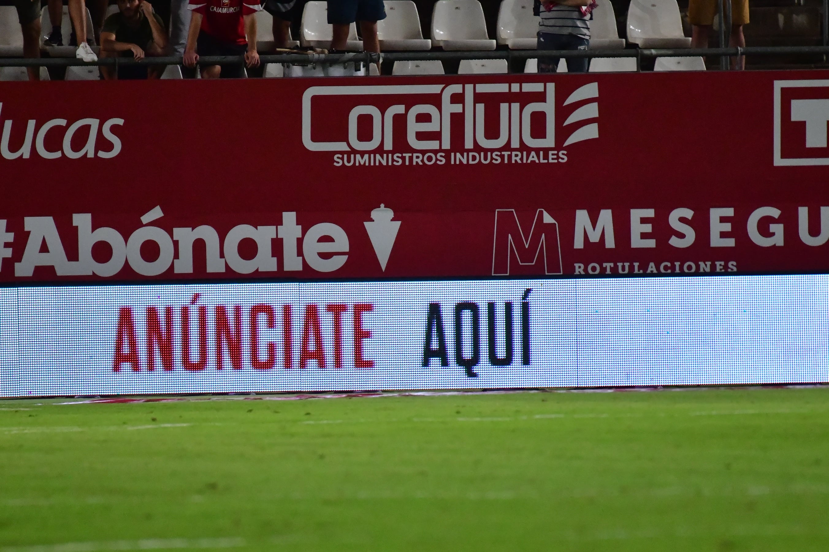 Publicidad electrónica del Real Murcia en el estadio