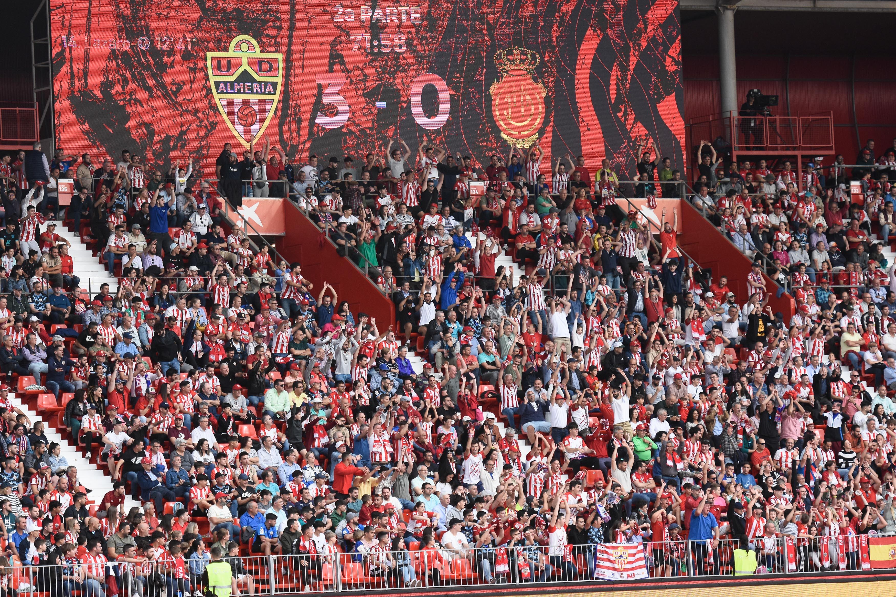 Los seguidores del Almería no lo han vuelvo a ver.