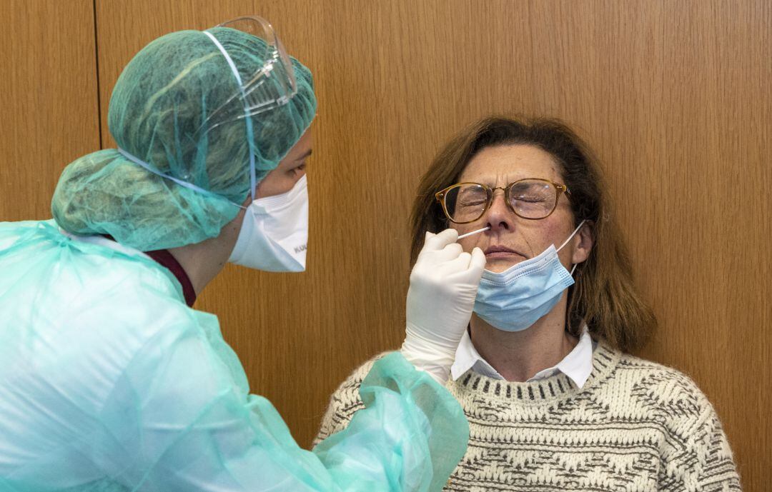 La vacunación y los test de covid persisten entre la sociedad jiennense, y así será hasta la ansiada inmunidad