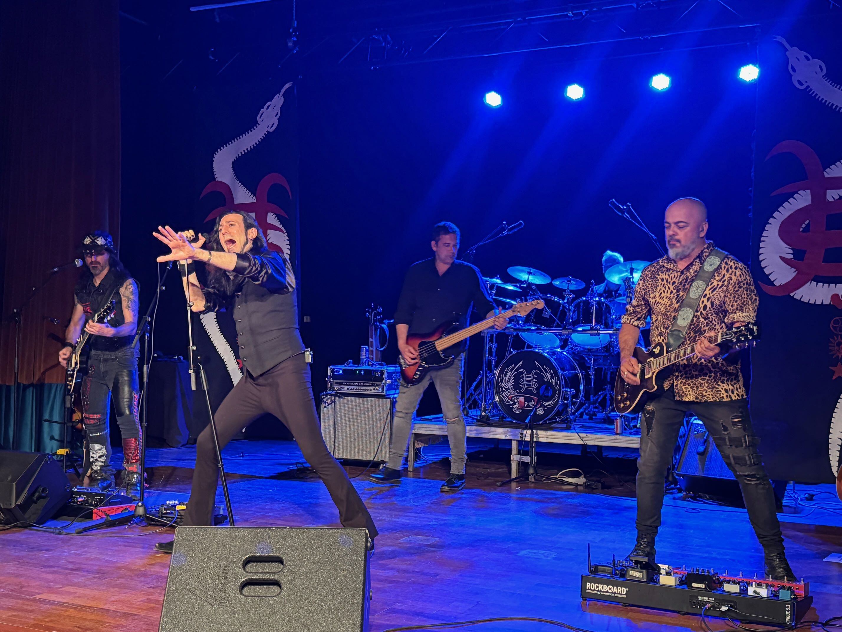 Imagen del concierto de homenaje a Héroes del Silencio