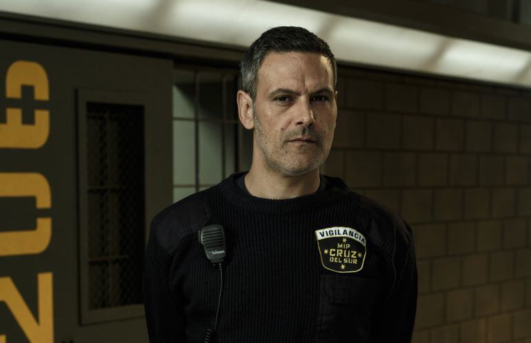 Roberto Enríquez da vida a Fabio en 'Vis a vis'