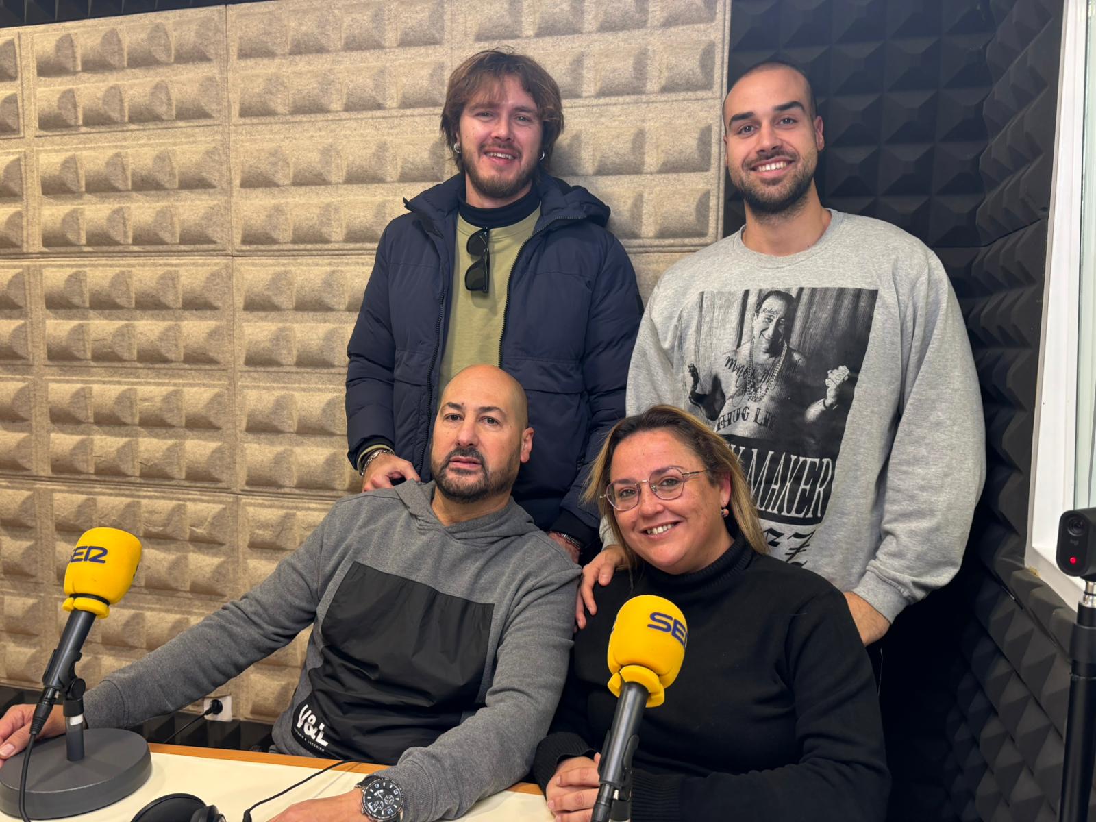 Luis García (guionista y actor principal), Rosana Sobrado (actriz) y Pablo Mora y Jesús Ontanilla como directores.