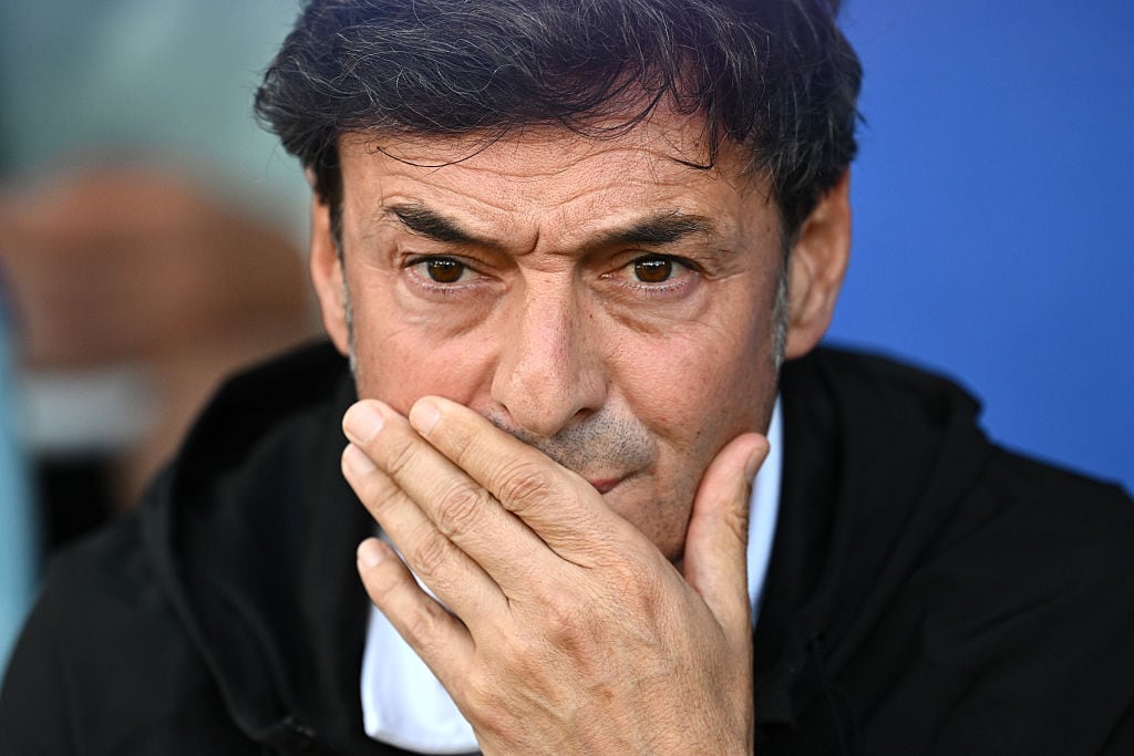 Santi Denia durante el partido ante Rumanía