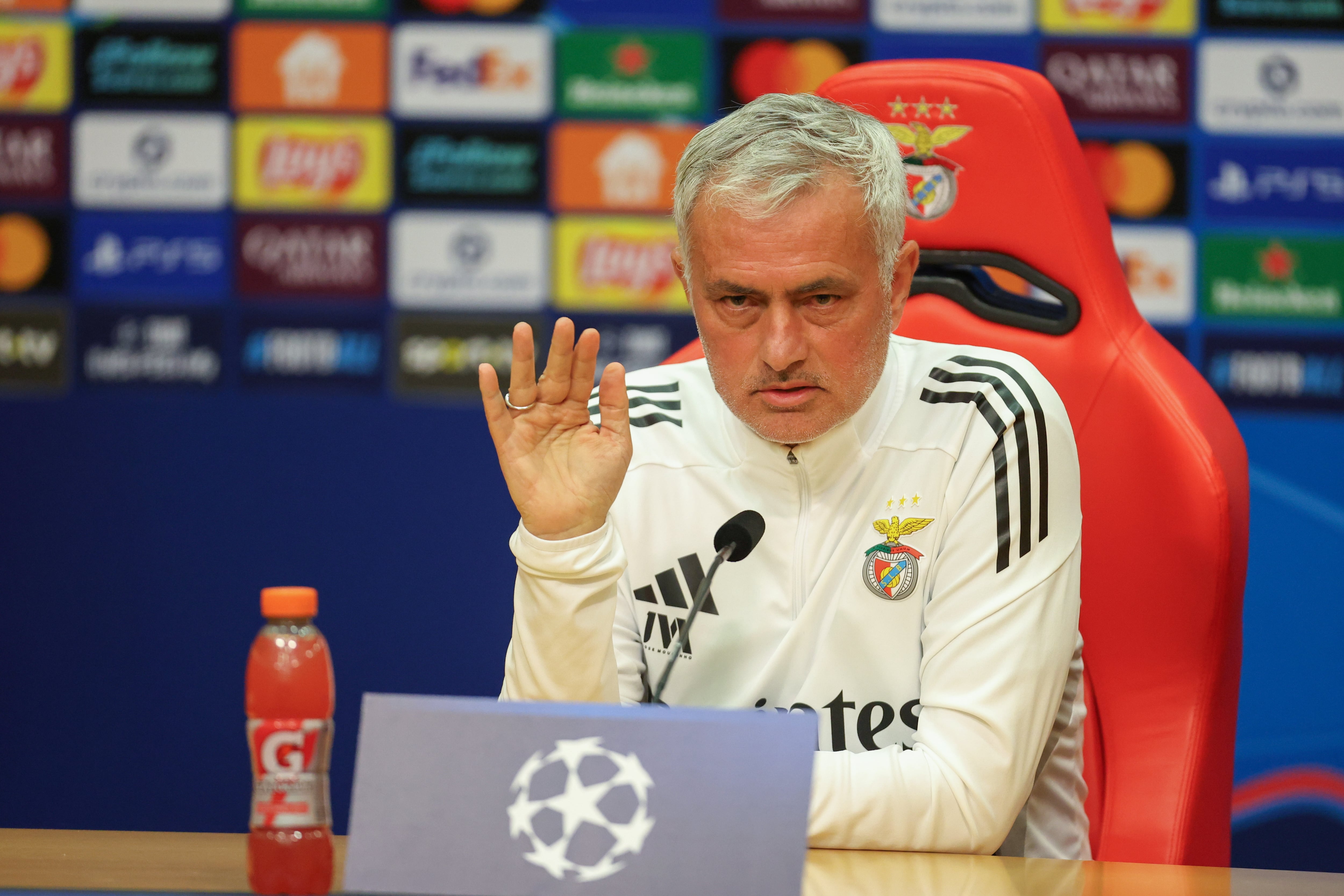 José Mourinho, en la rueda de prensa previa al duelo con el Real Madrid. EFE/EPA/RUI MINDERICO