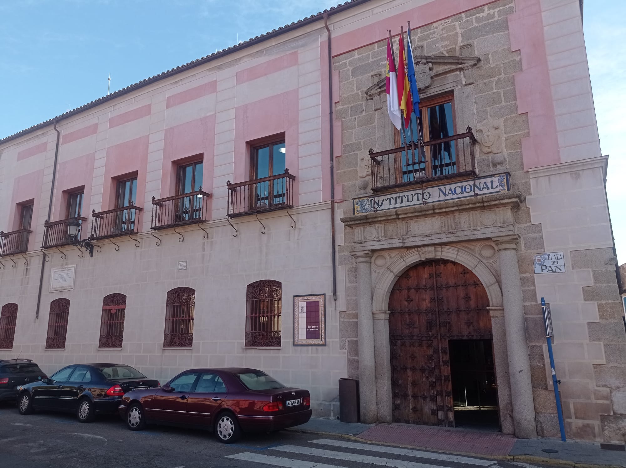 Fachada de la Delegación de la Junta en Talavera de la Reina