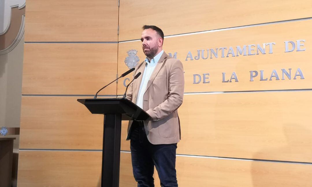 El portavoz del equipo de Gobierno, Rafa Simó, en rueda de prensa tras junta de Gobierno