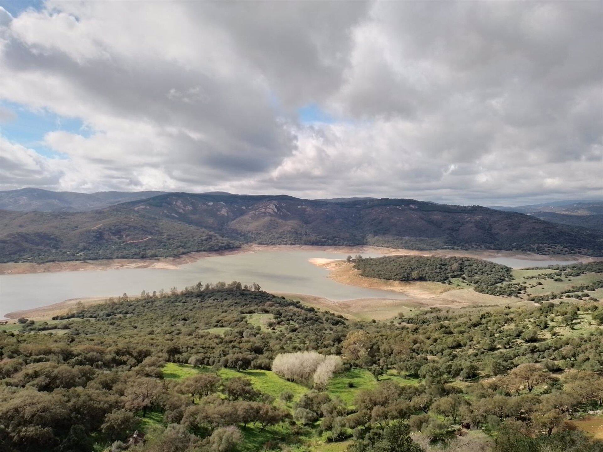 Vista del embalse de Guadarranque