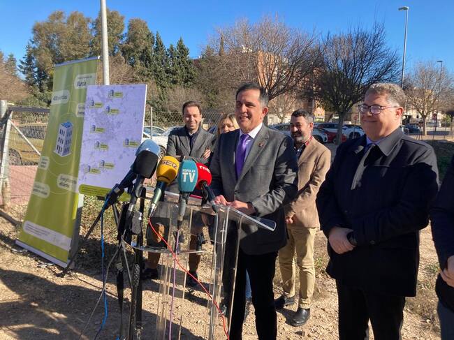 El alcalde Murcia, José Antonio Serrano, durante la presentación del proyecto en Ronda Sur