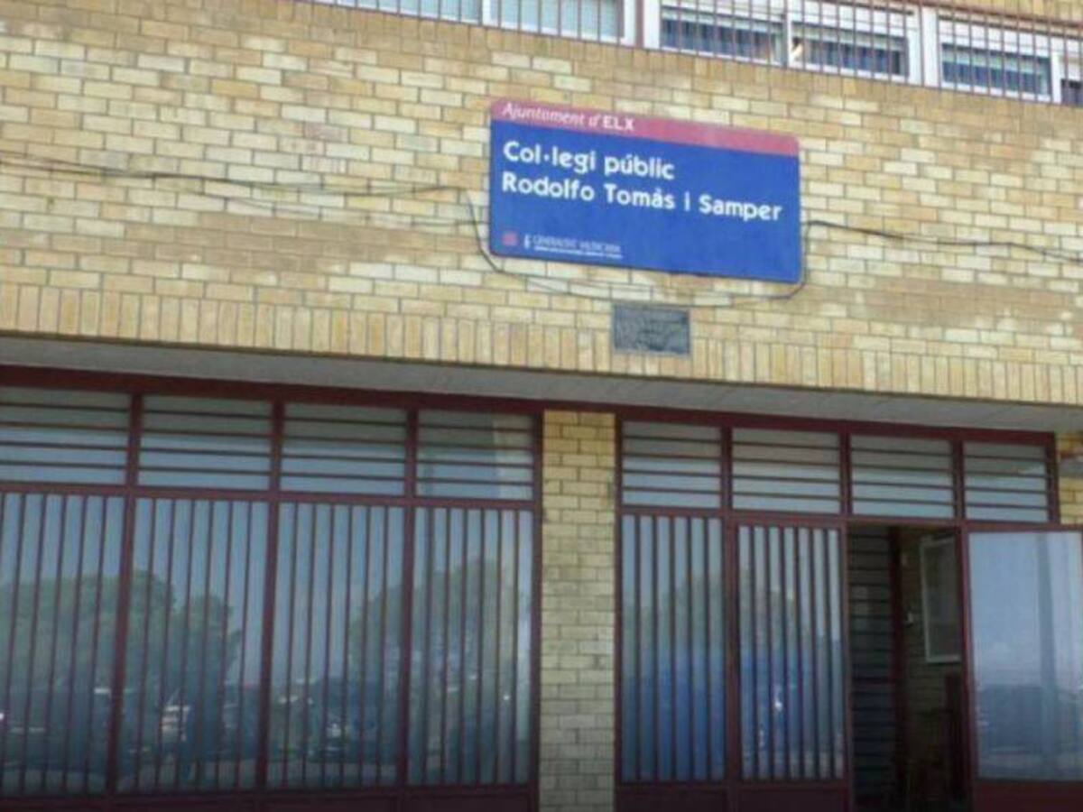 Educación trabaja para permutar una parcela que permitirá la ampliación del CEIP Rodolfo Tomás Samper