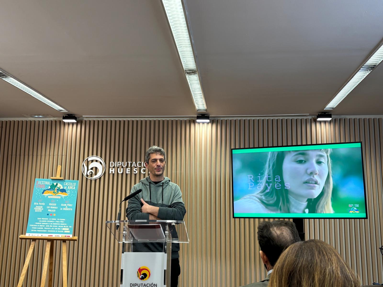 Daniel Escolano, nuevo director del Festival Castillo de Aínsa, presentado la actuación de Rita Payés