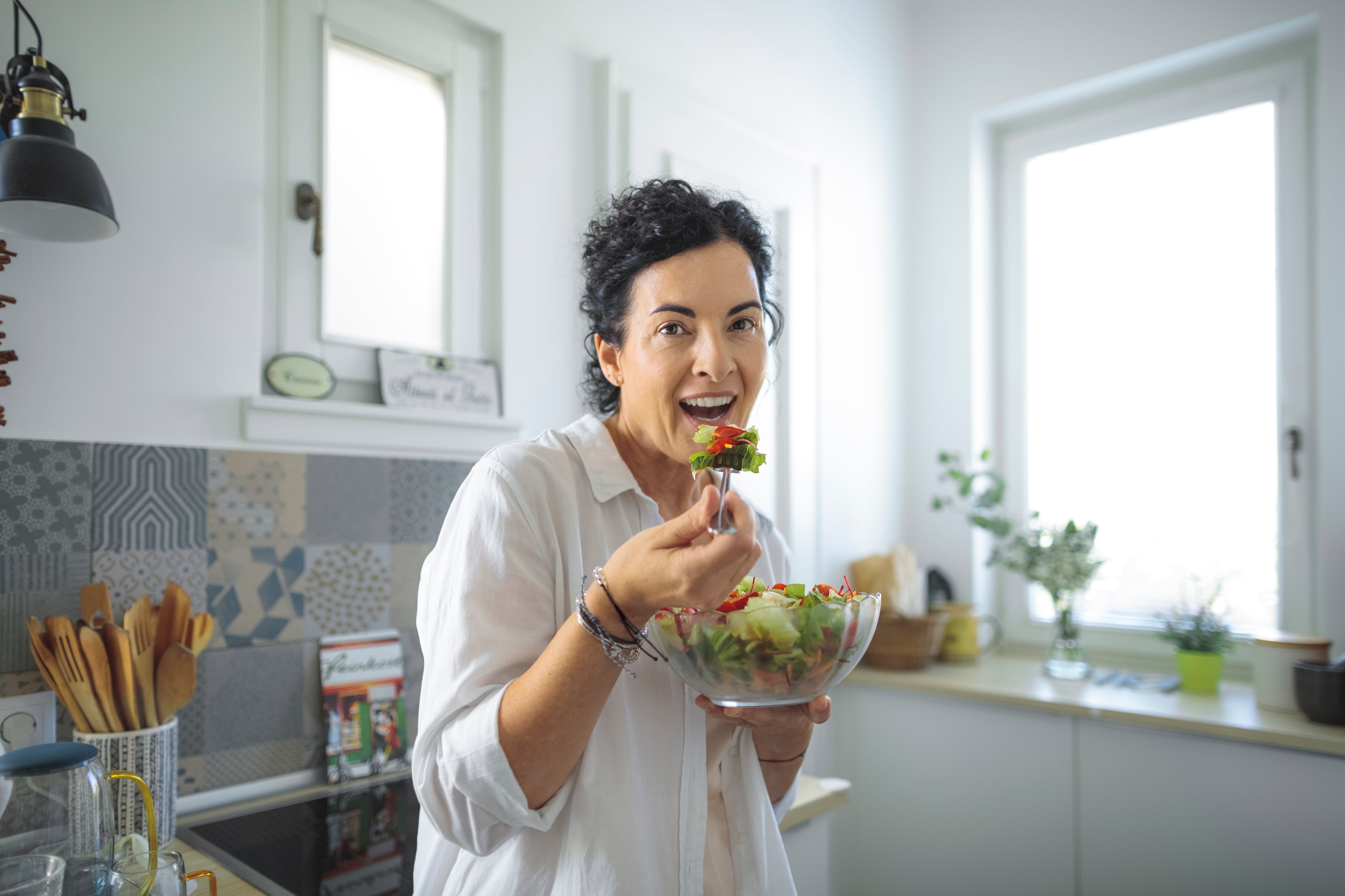 Una alimentación saludable ayuda a sobrellevar los síntomas de la menopausia