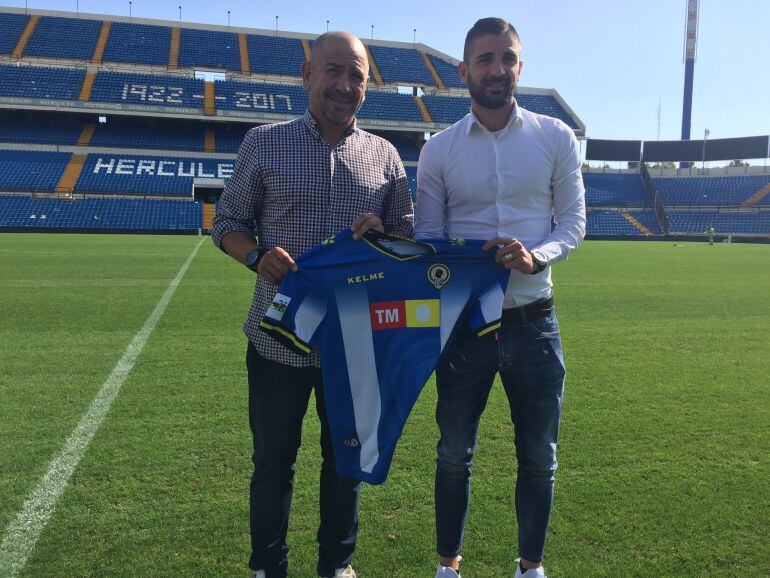Barragán junto a Portillo en su presentación 