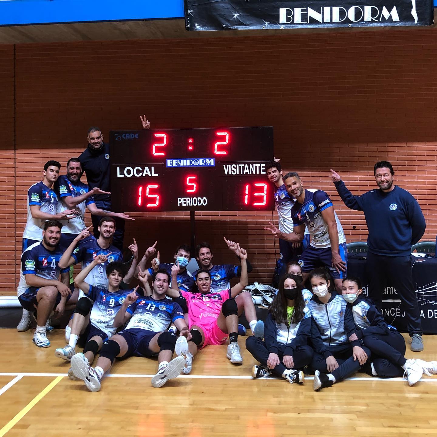 Equipo masculino del C.V. Playas de Benidorm tras su victoria ante el VP Madrid