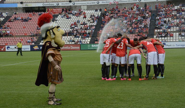 Els jugadors del Nàstic abans del partit contra l&#039;Alcorcón.