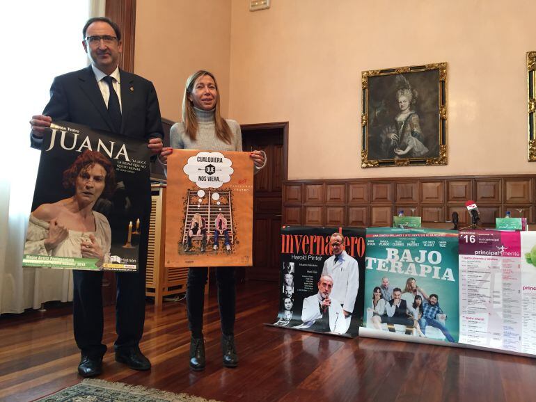 El Alcalde de Palencia, Alfonso Polanco y la Concejal de Cultura, Carmen Fernández, presentan la programación del Invierno Cultural. 