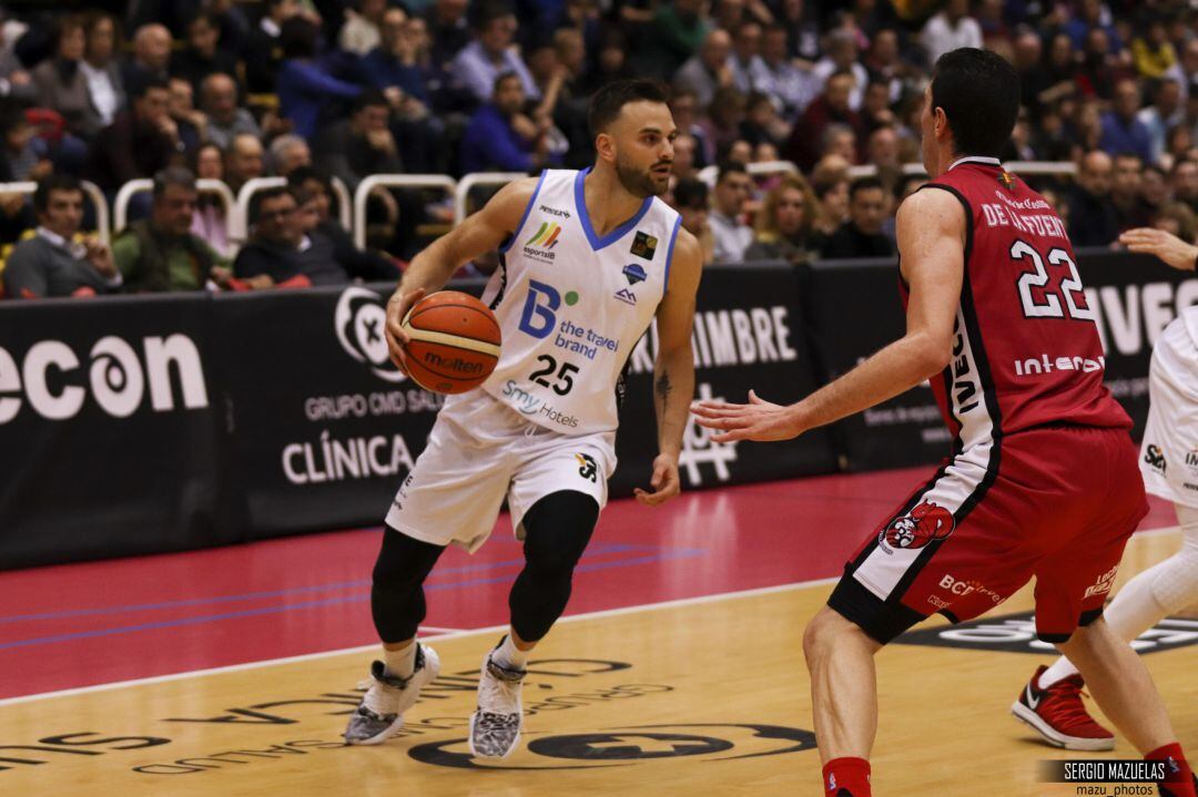 Foto del jugador argentino en un partido de esta temporada