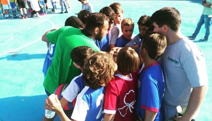 Imagen del profesor publicada por el Colegio El Monte