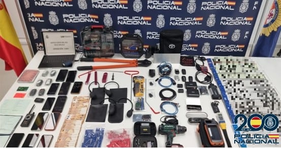 Parte del material recuperado por la Policía en Málaga