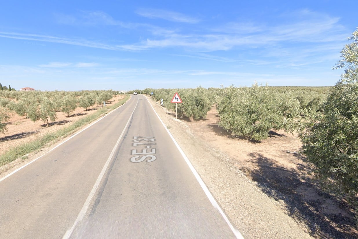 Cuatro menores heridos leves al volcar un autobús escolar cerca de Estepa (Sevilla)