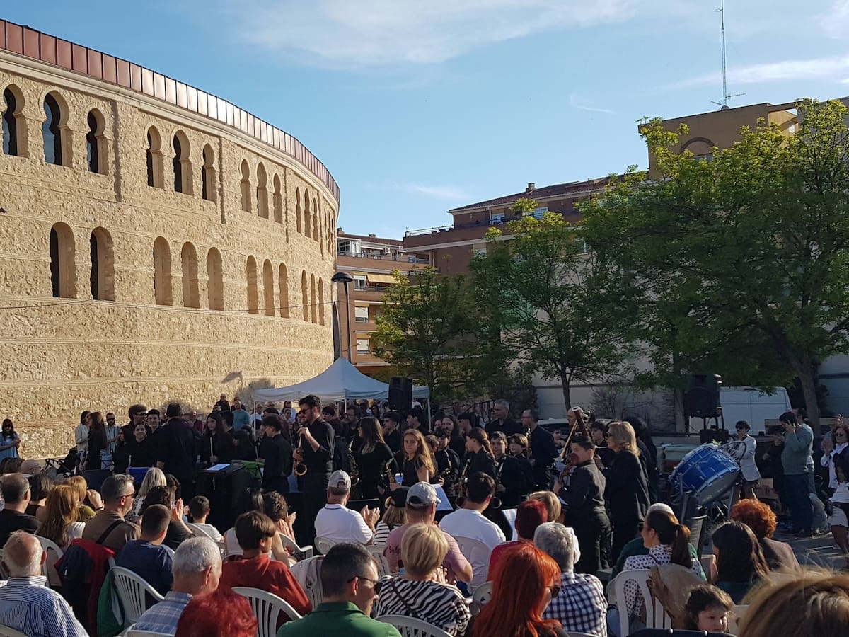 La Asociación de Vecinos del Mercado y La Constancia agradece que la Feria del Libro se haya celebrado en el Barrio