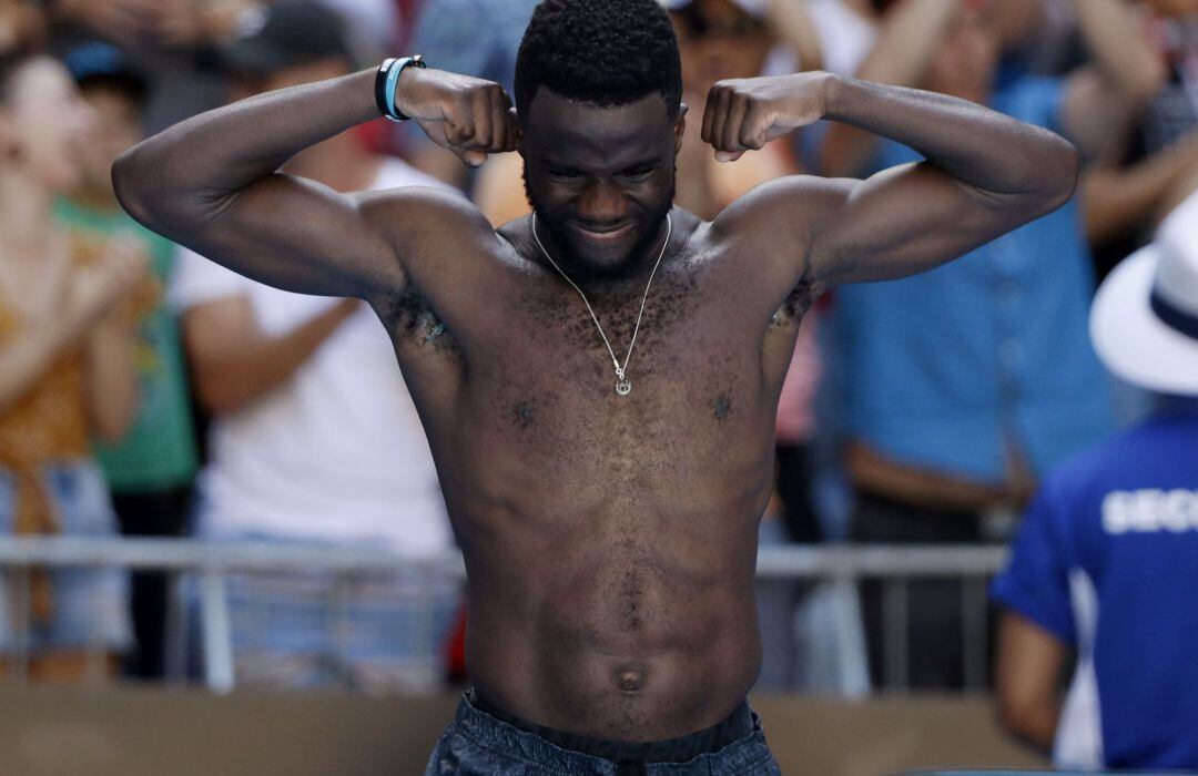 Frances Tiafoe celebra su victoria ante Grigor Dimitrov para citarse en cuartos de final del Open de Australia con Rafa Nadal.