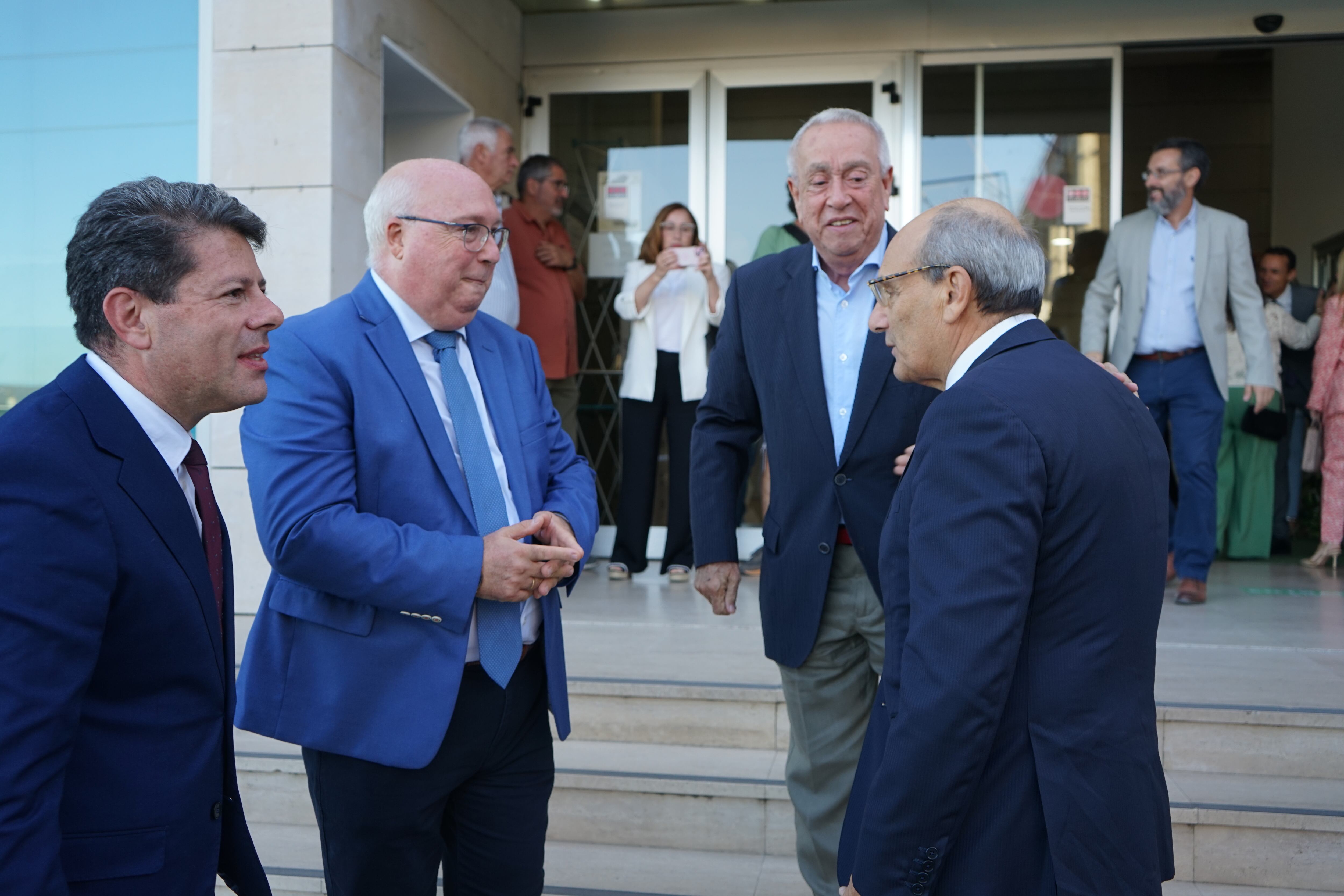 Ex ministros de Gibraltar junto a Fabian Picardo y Cándido Romaguera