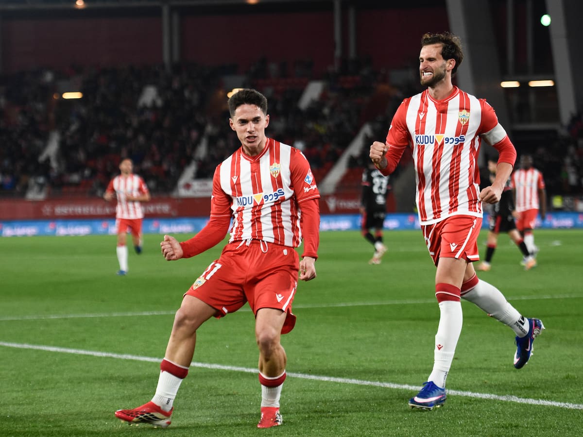 El Sporting ofrece 20 millones por Arribas; por esa cifra, el Almería ni las botas